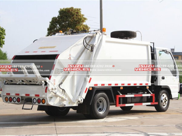 Isuzu 5 CBM Refuse Compactor Truck Back