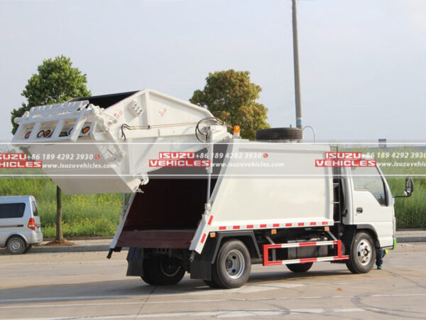 Isuzu 5 CBM Refuse Compactor Truck Back Rear