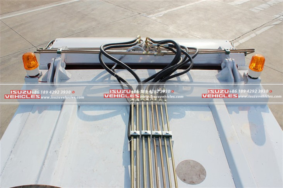 Isuzu 5 CBM Refuse Compactor Truck Tubes Isuzu 5 CBM Refuse Compactor Truck Tubes