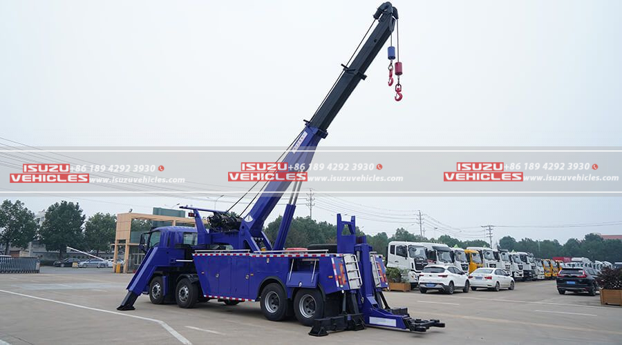 ISUZU 30 Ton Integated Tow Truck Working