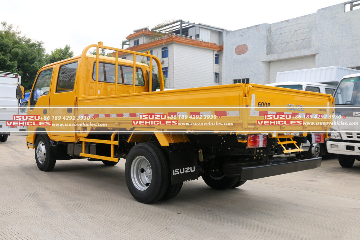 ISUZU 600P 3.2 Meter 130 Horsepower Cargo Truck Left Back ISUZU 600P 3.2 Meter 130 Horsepower Cargo Truck Left Back
