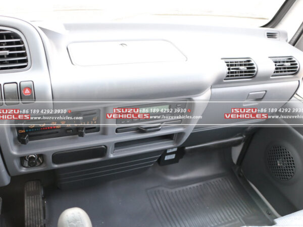ISUZU 600P 3.2 Meter Cargo Truck Cab