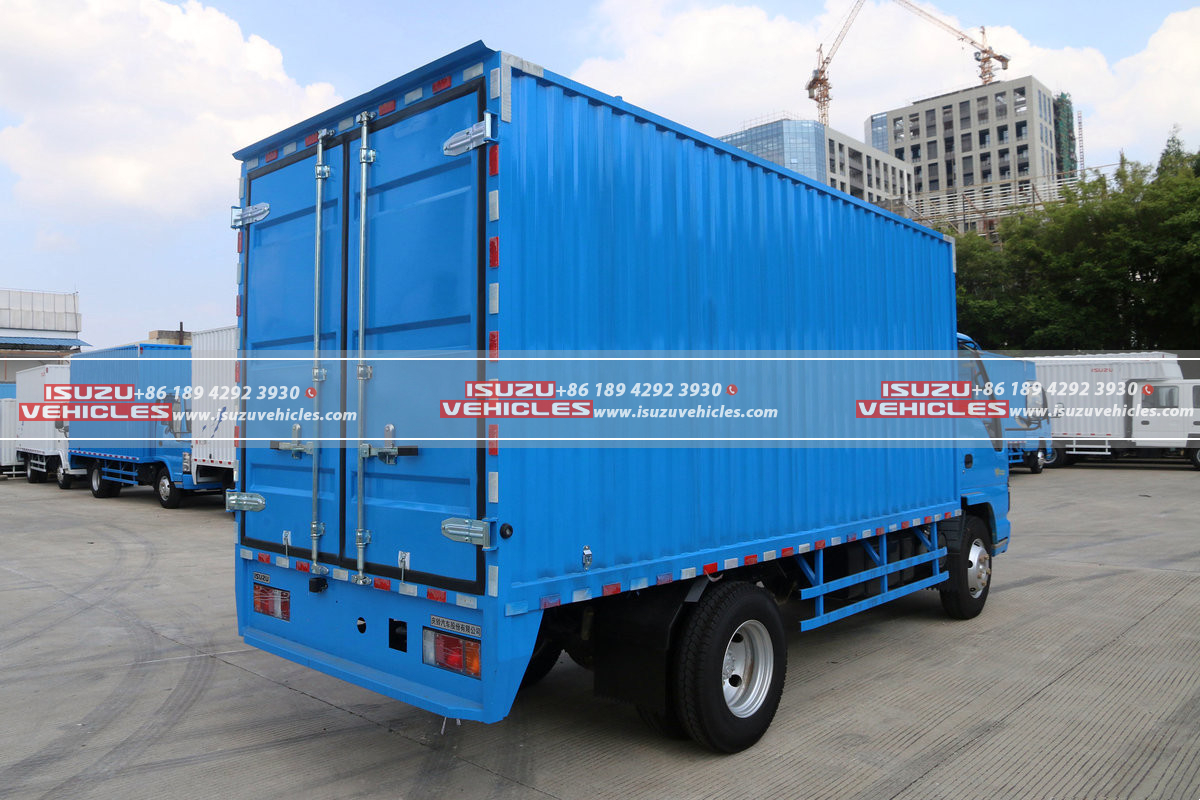 ISUZU 600P 4.2 Meter Box Van Truck Back Right ISUZU 600P 4.2 Meter Box Van Truck Back Right