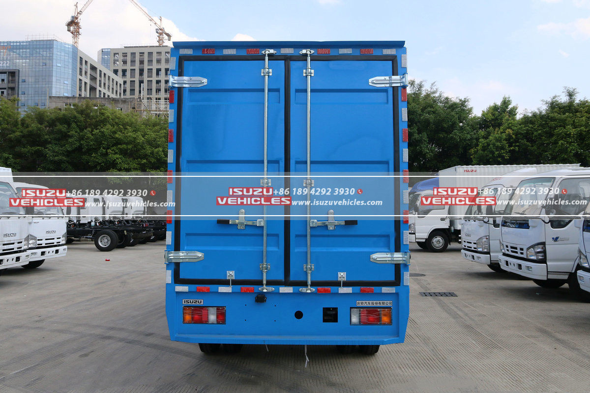 ISUZU 600P 4.2 Meter Box Van Truck Back ISUZU 600P 4.2 Meter Box Van Truck Back