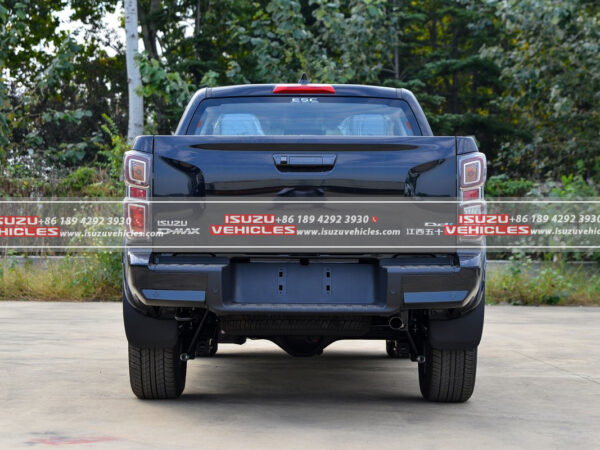 ISUZU D-MAX V-CROSS 1.9T Pickup Truck Back