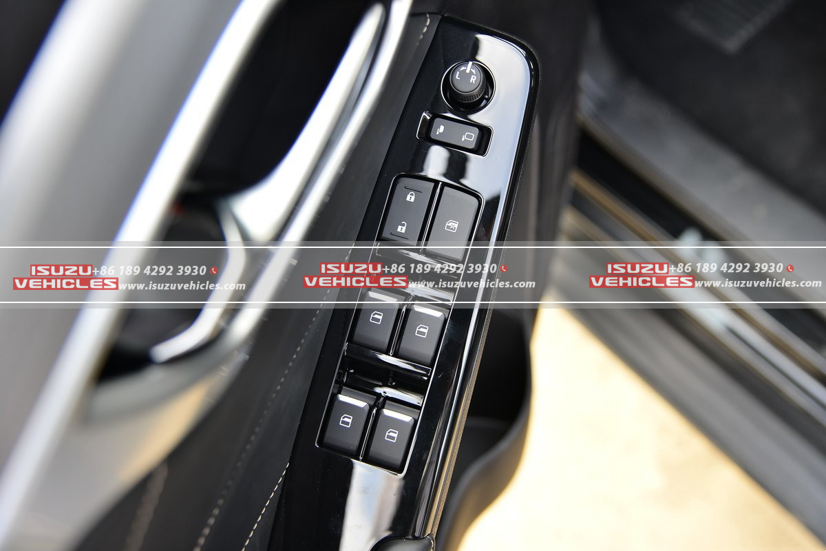 ISUZU D-MAX V-CROSS 1.9T Pickup Truck Menu