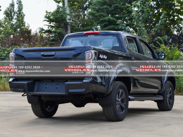ISUZU D-MAX V-CROSS 1.9T Pickup Truck Side Back Right