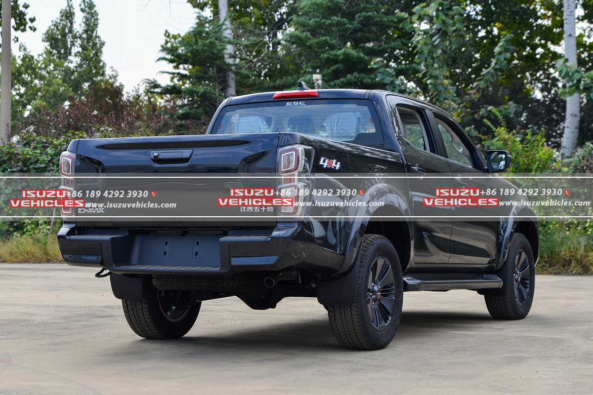 ISUZU D-MAX V-CROSS 1.9T Pickup Truck Side Back Right ISUZU D-MAX V-CROSS 1.9T Pickup Truck Side Back Right