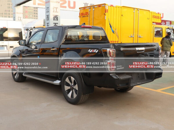 ISUZU D-MAX ピックアップ トラック 非売品 ディーラー ISUZU D-Max 4*4 AMT ピックアップトラック - ISUZU車