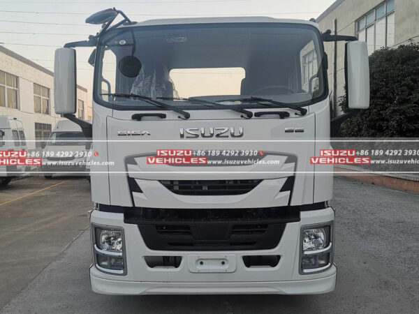 ISUZU GIGA 6.6 Meter Cargo Truck Tractor