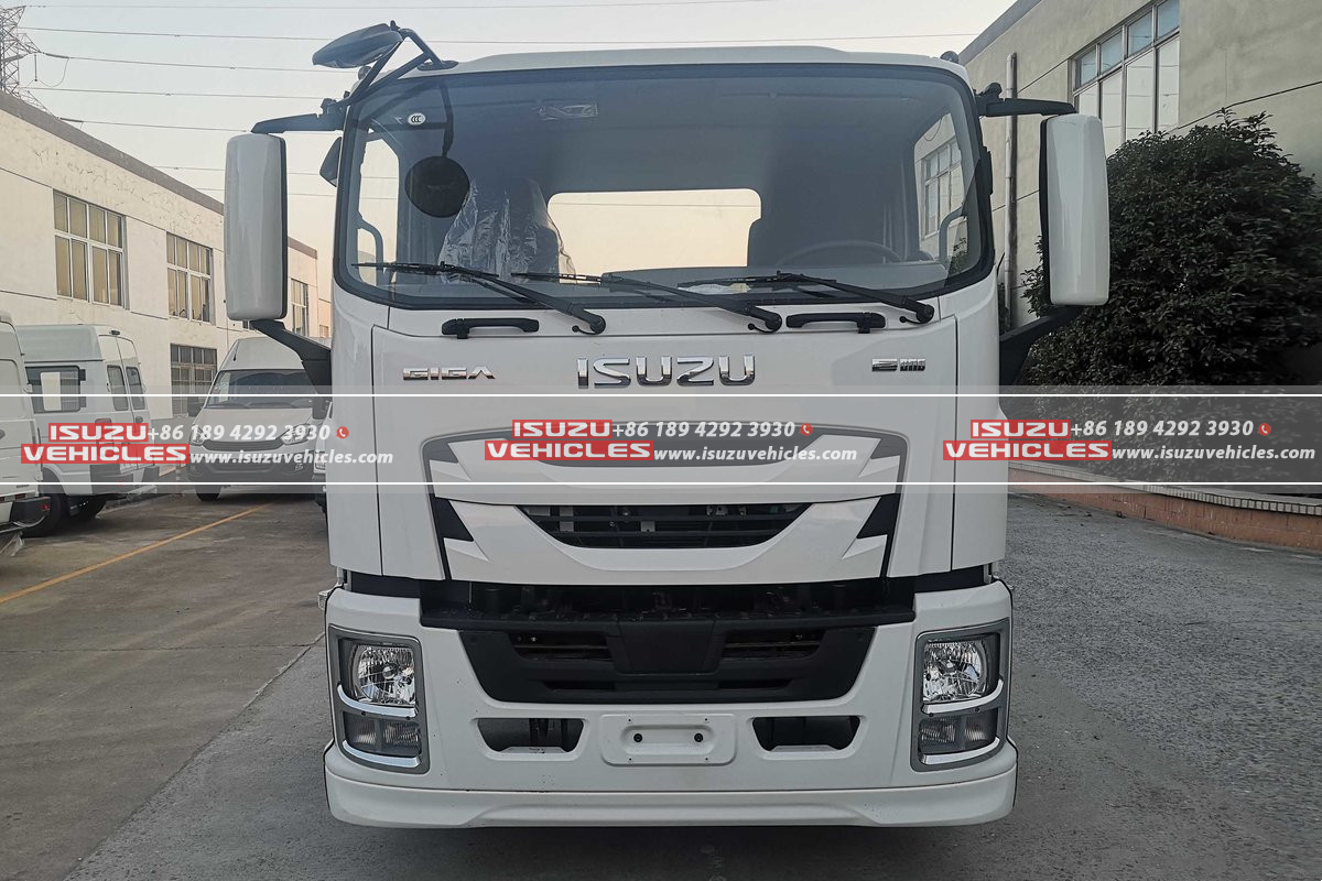 ISUZU GIGA 6.6 Meter Cargo Truck Tractor ISUZU GIGA 6.6 Meter Cargo Truck Tractor