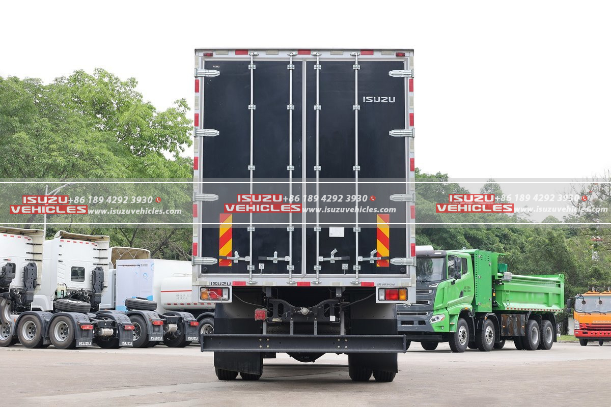 ISUZU GIGA 7.6 Meter Van Box Truck Rear Box ISUZU GIGA 7.6 Meter Van Box Truck Rear Box
