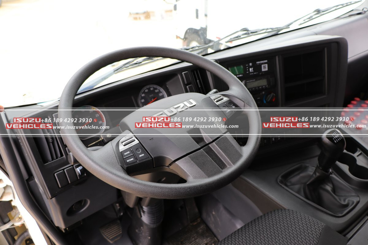 ISUZU GIGA 8X4 520 Horsepower Truck Chassis Cab ISUZU GIGA 8X4 520 Horsepower Truck Chassis Cab
