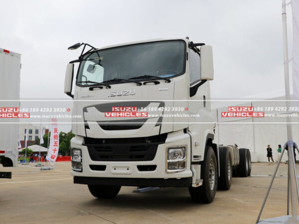 ISUZU GIGA 8X4 520 Horsepower Truck Chassis Side