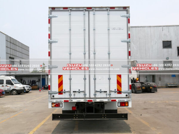 ISUZU GIGA 9.7 Meter Van Box Truck Back