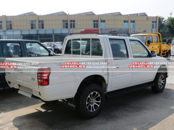 ISUZU T17 3.0T 4X4 Pickup Truck Right