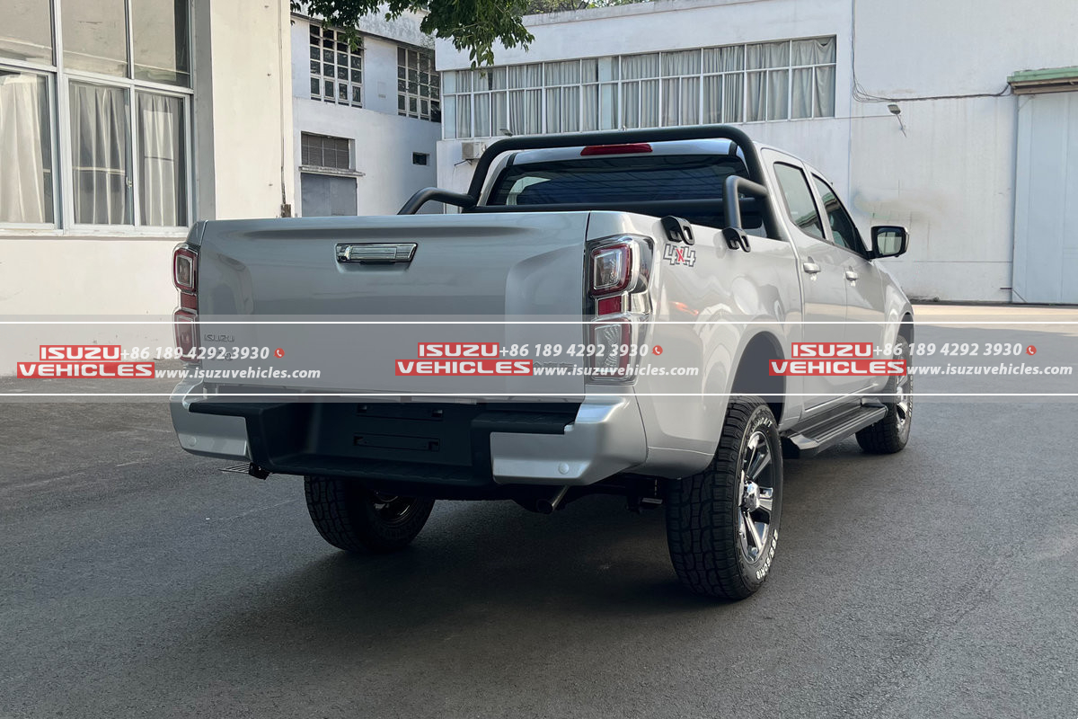 ISUZU T30 3.0 Manual Pickup Truck Right Back ISUZU T30 3.0 Manual Pickup Truck Right Back