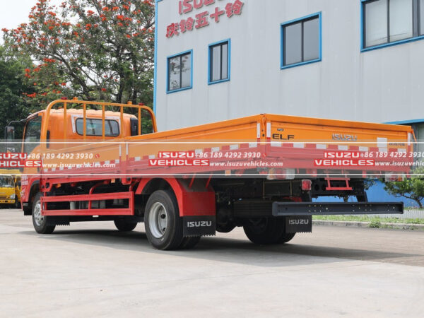 ISUZU 6.2 Meter Cargo Truck Back Right
