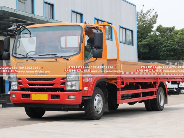 ISUZU 6.2 Meter Cargo Truck Light