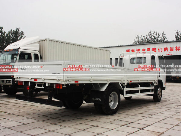 ISUZU 700P 6 Meter Cargo Truck Back Right
