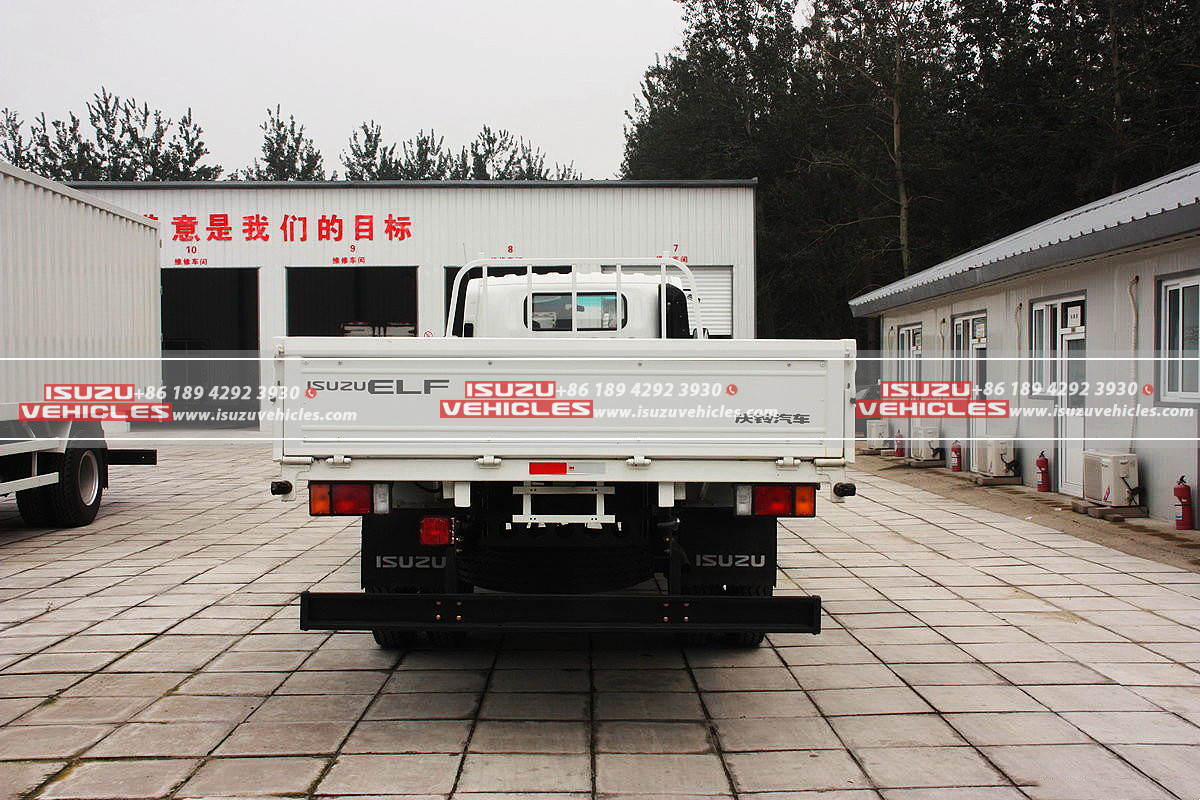 ISUZU 700P 6 Meter Cargo Truck Back ISUZU 700P 6 Meter Cargo Truck Back