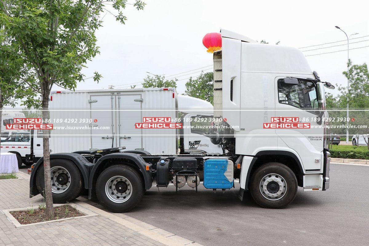 ISUZU GIGA 6X4 520 Horsepower Tractor Truck Body ISUZU GIGA 6X4 520 Horsepower Tractor Truck Body