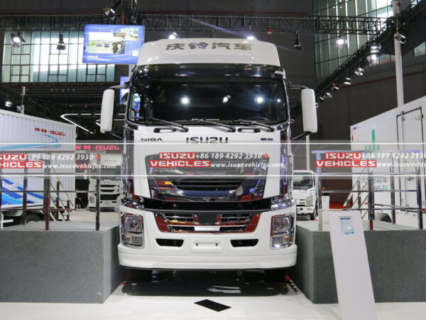 ISUZU GIGA 6X4 AMT Tractor