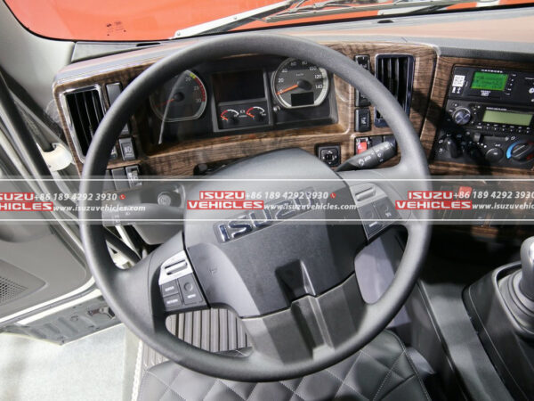 ISUZU GIGA 6X4 AMT Tractor Truck Cab 2