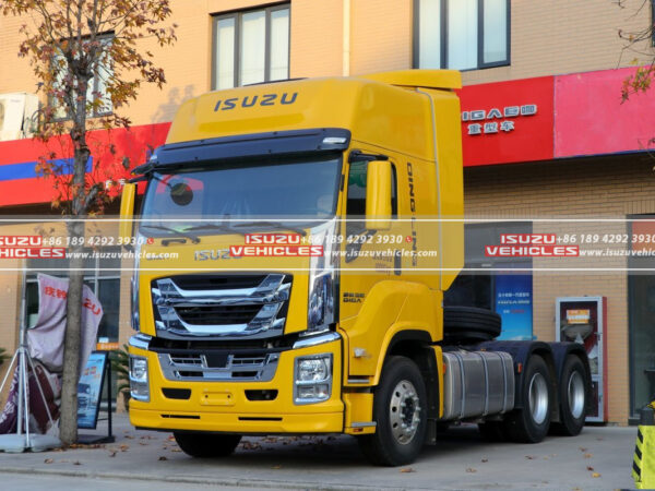 ISUZU GIGA 6×4 460 Horsepower Tractor Truck Right