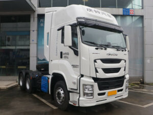 ISUZU GIGA 6×4 Tractor Truck