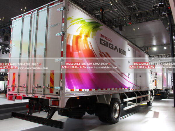ISUZU GIGA 9.6 Meter Van Box Truck Back End