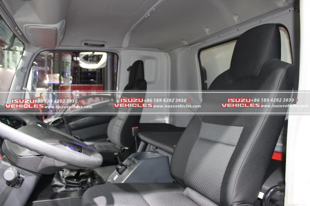 ISUZU GIGA 9.6 Meter Van Box Truck Cab ISUZU GIGA 9.6 Meter Van Box Truck Cab