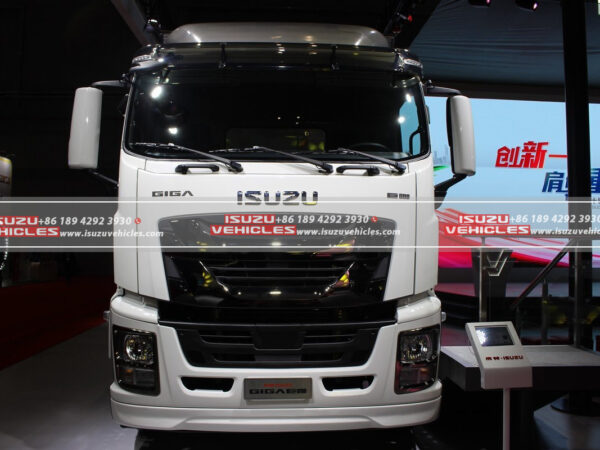 ISUZU GIGA 9.6 Meter Van Box Truck Tractor