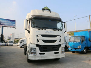 ISUZU GIGA Hazardous Material Tractor Truck