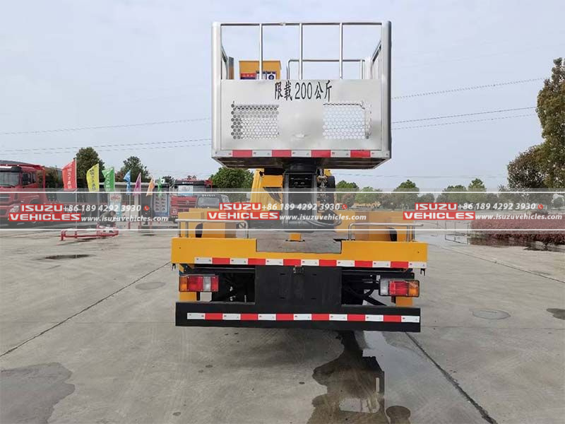 ISUZU 24 Meter Aerial Bucket Truck Back