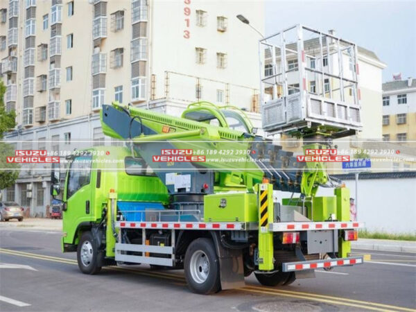 ISUZU 32 Meter Aerial Platform Bucket Truck Left Back