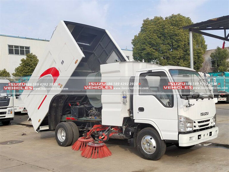 ISUZU 4 CBM Road Sweeper Truck