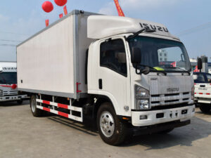 ISUZU 700P 6 Meter Box Van Truck