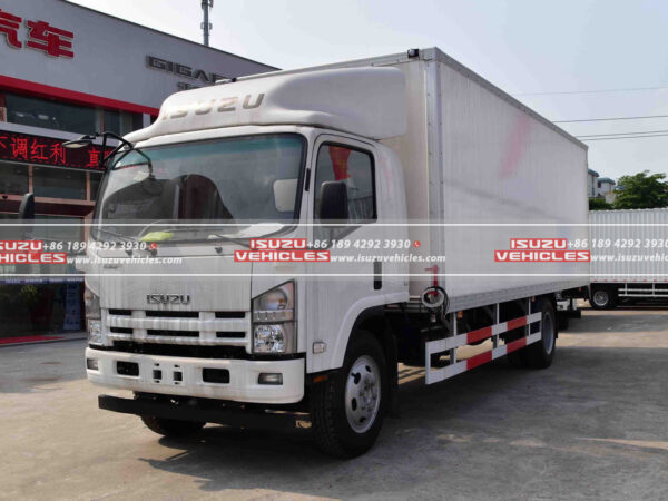 ISUZU 700P 6 Meter Box Van Truck Side