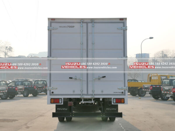 ISUZU 700P 7 Meter Box Truck Back