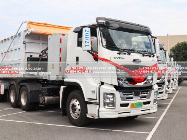 ISUZU Electric 64 Tractor Truck Side