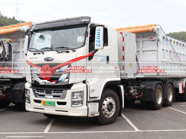 ISUZU Electric 64 Tractor Truck Side Front