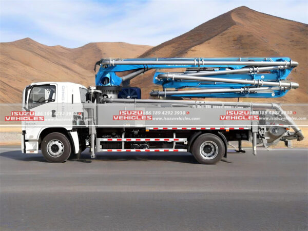 ISUZU 17M Concrete Pump Truck