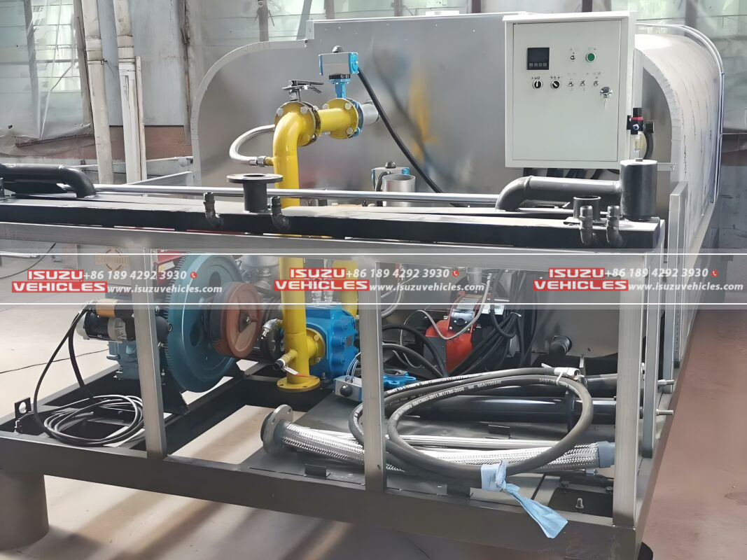 ISUZU Asphalt Distributor Trucks Modernize UAE Road Networks with AI-Paved Surfaces