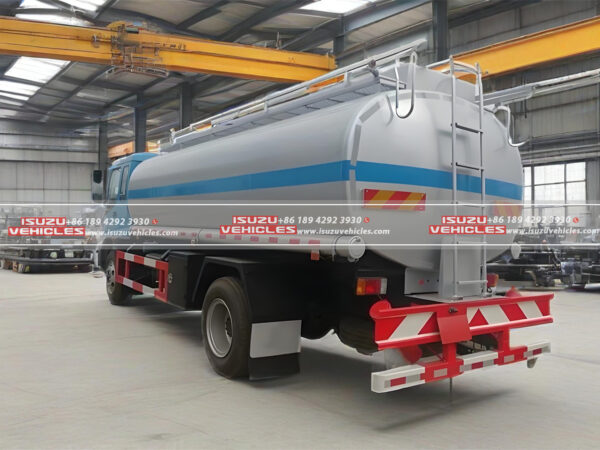 ISUZU Fuel Tanker Truck Back