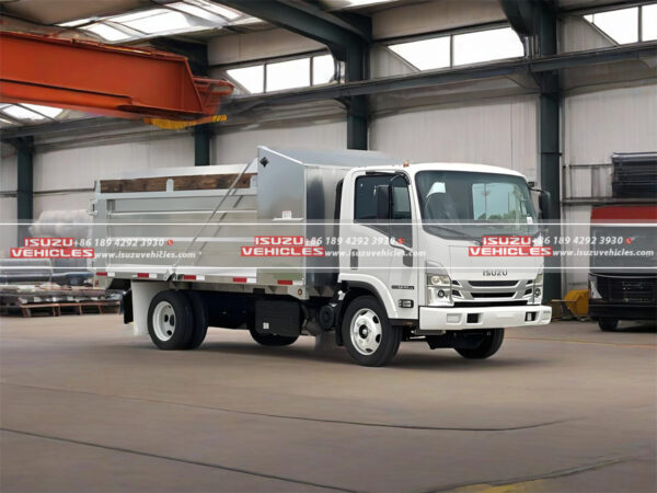 ISUZU Landscape Dump Truck main