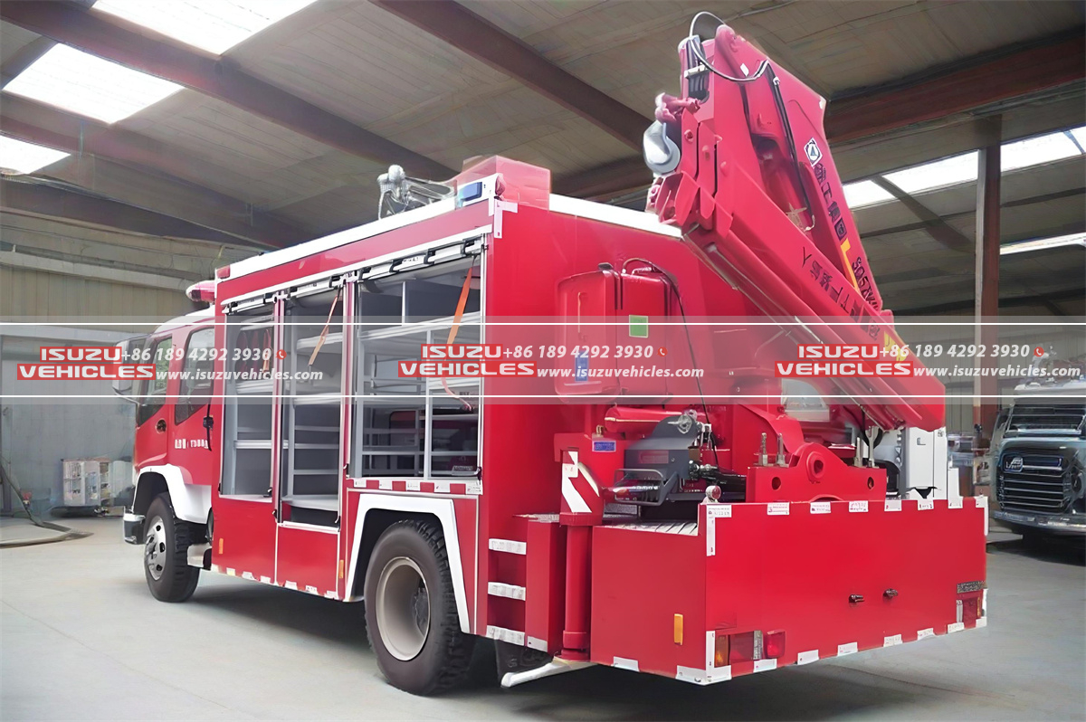ISUZU 7.65M Tower Rescue Fire Truck Back ISUZU 7.65M Tower Rescue Fire Truck Back