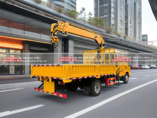 ISUZU 700P 4×4 PALFINGER 7T Telescopic Boom Crane Back Body