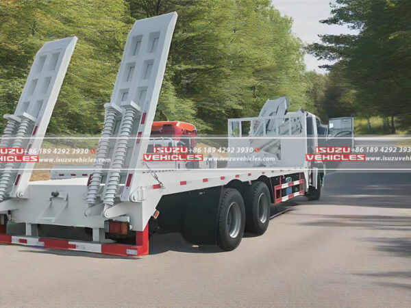 ISUZU GIGA 6×4 20-ton Flatbed Tow Truck tractor Working