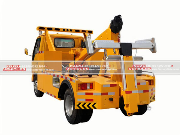 ISUZU 3-Ton Integrated Tow Truck 1 Main